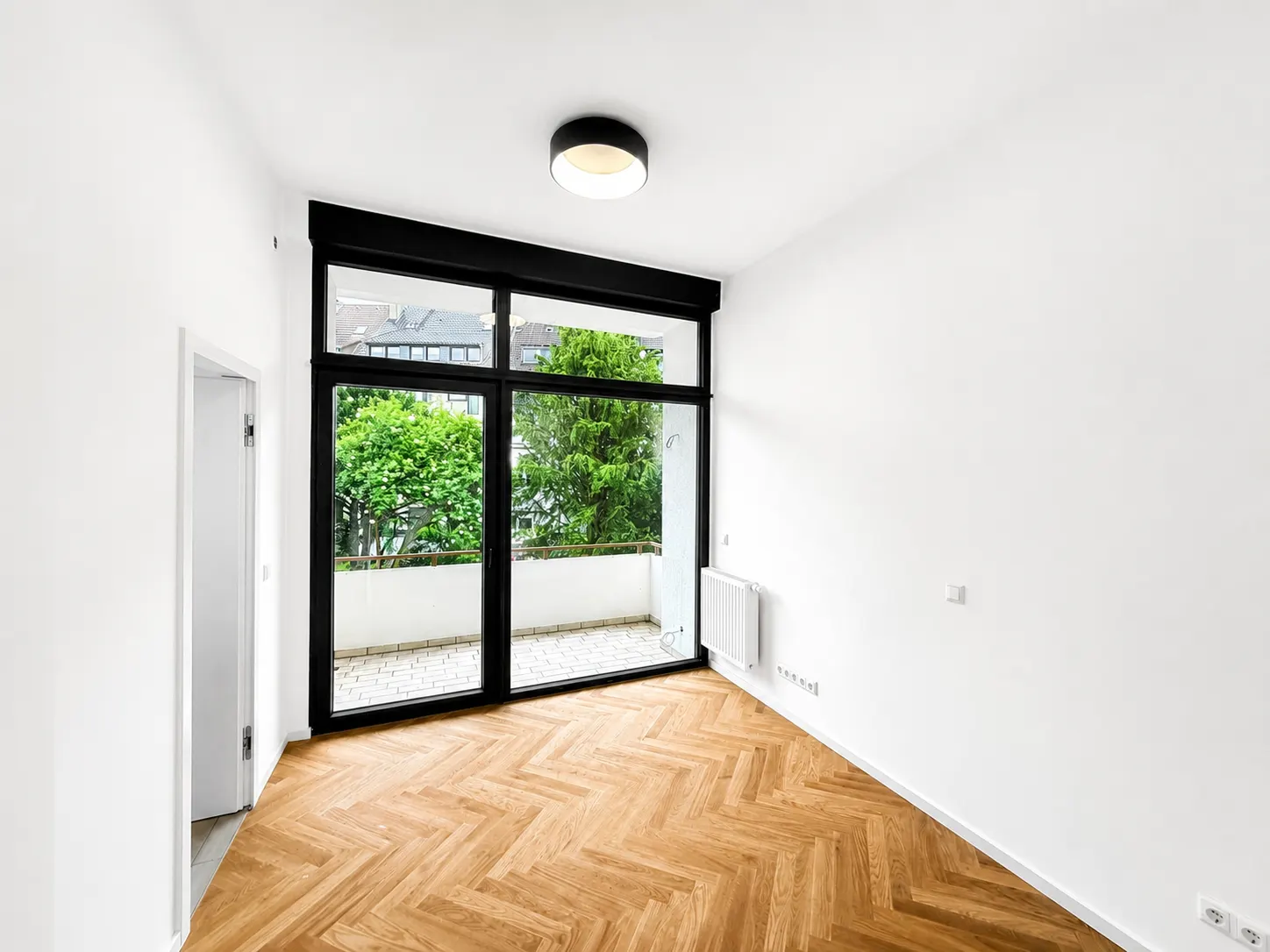 Zimmer mit Terrassentür, Lambert Beletage